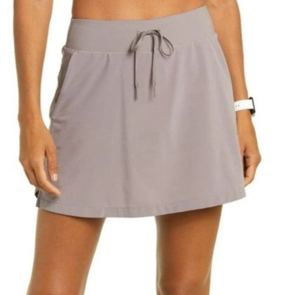 Zella Taylor Performance Skort in Grey Zinc